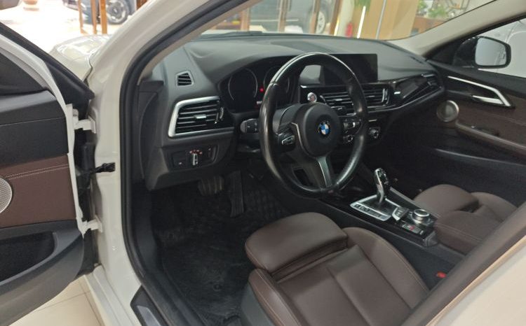 
								BMW 1 серии 120i M Sport Shadow Edition 2021 г. — спортивный подержанный хэтчбек с пробегом 39657 км, состояние 9 из 10 full									