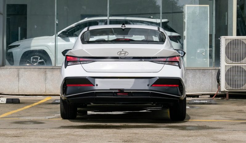 
								Hyundai Elantra 2026 1.5L CVT GLX Elite full									