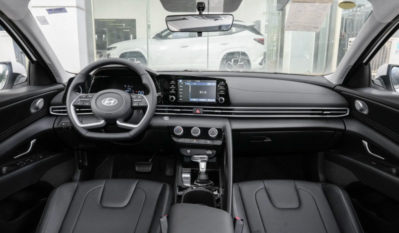 
								Hyundai Elantra 2026 1.5L CVT GLX Elite full									