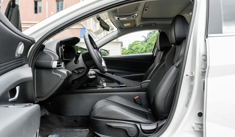 
								Hyundai Elantra 2026 1.5L CVT GLX Elite full									