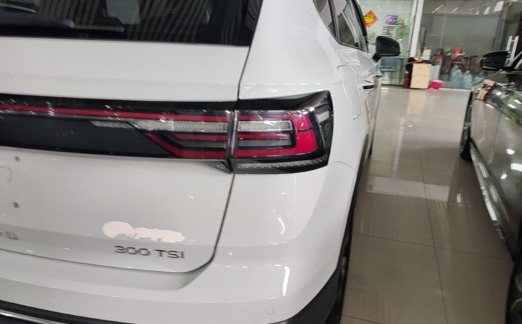 
								Volkswagen Tharu 2023, 300TSI, передний привод, комплектация “Manyue” full									