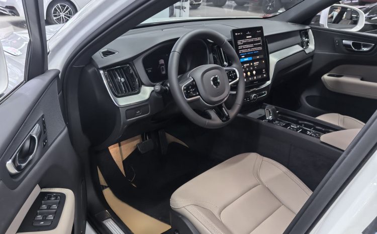 
								Volvo XC60 B5 AWD, 2026 г.в., в идеальном состоянии full									