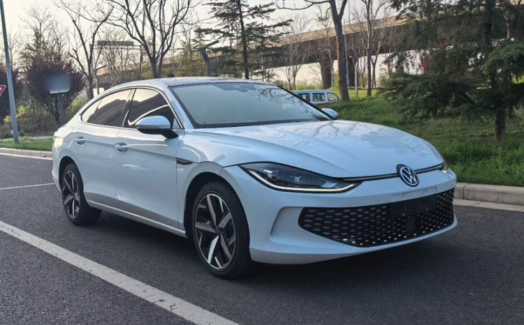 
								Volkswagen Lamando L 2024 280TSI DSG Комплектация Spicy, б/у автомобиль full									