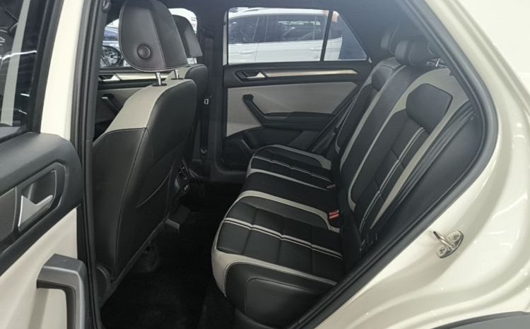 
								Volkswagen T-ROC 2023, 300TSI, DSG, передний привод, комплектация “Chenguang” full									