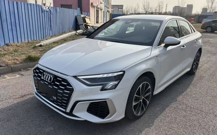 
								Audi A3 2023 Facelift A3L Limousine 35 TFSI Entry Sport full									